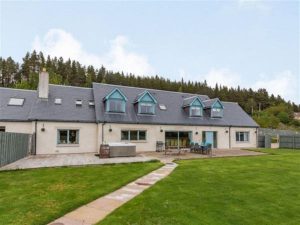 Carrbridge Cairngorm Luxury Lodge House